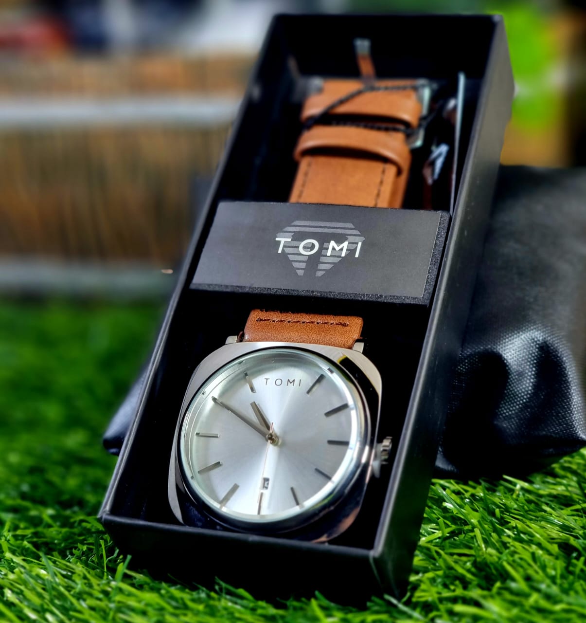 Tomi Leather Strap Casual Watches For Men